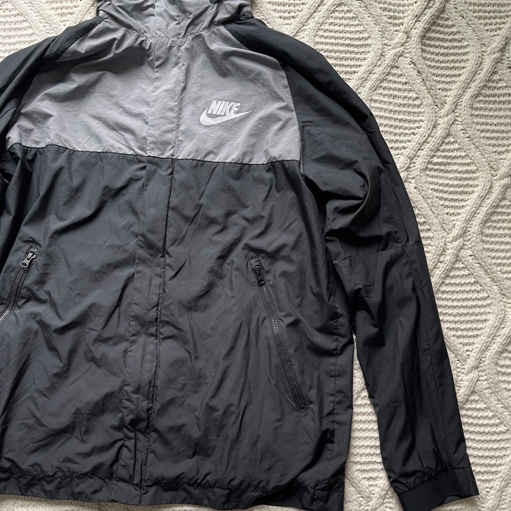 Nike Men’s Black And Gray Windbreaker Jacket - Gem